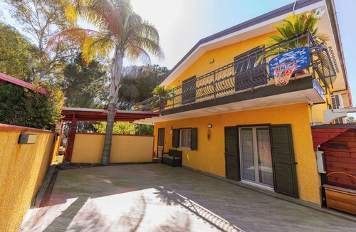 Borgia House | Just a stone's throw from the beach and the pine forest.
