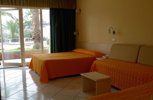 Fondachello Hotel | King's House Hotel Resort