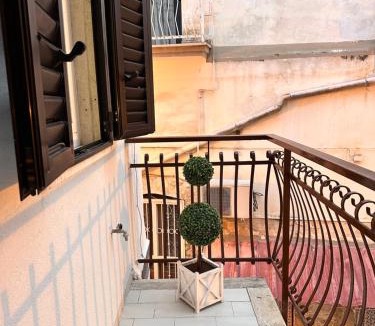 Triggiano House | La Casa dell' Arco
