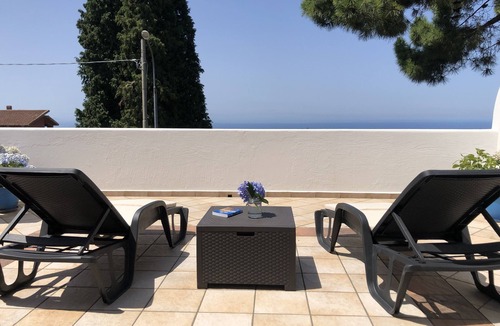 Scilla House | La casa delle Ortensie Guest House