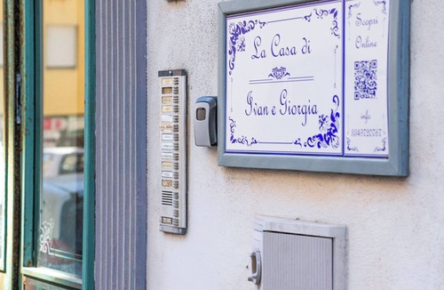 Pozzuoli Apartment | La Casa di Ivan e Giorgia