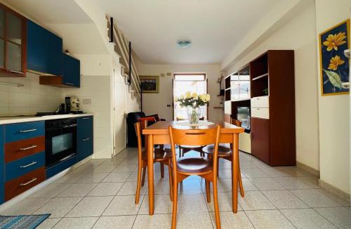 Scaro-Reggio-Scornavacca-Vardano House | La casa di Marina