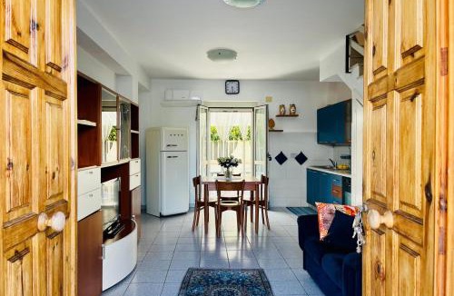 Scaro-Reggio-Scornavacca-Vardano House | La casa di Marina
