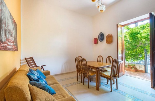Mondello Apartment | La Casa di Sara a Mondello by Wonderful Italy
