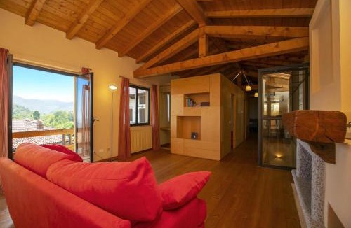 Fosseno House | La Casa nel Borgo: Lake View Terrace - Happy Rentals