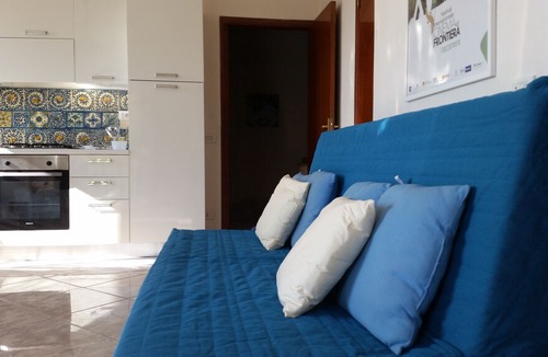 Cava dʼAliga House | LA CASA SOPRA IL MARE