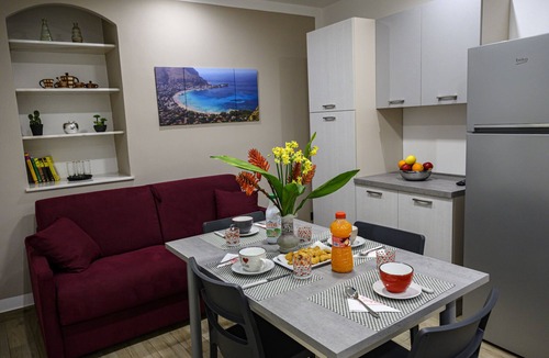 Old Town Apartment | La Chiocciola Apartment - Brand new APT in the historic center 300 meters from the sea