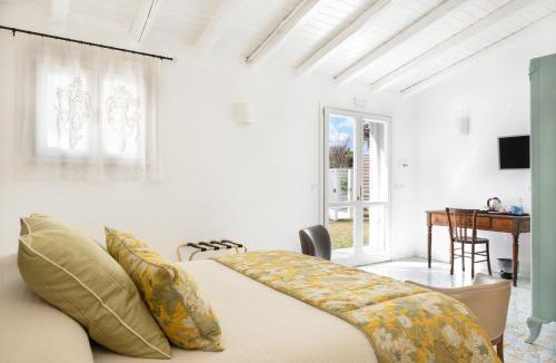 Barcellona Pozzo di Gotto Bed & Breakfast | LA FORESTERIA DI MAESTINA