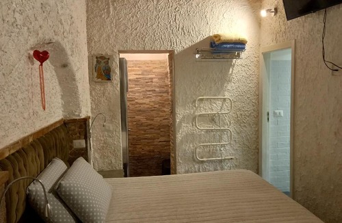 Quartieri Spagnoli House | La Grotta