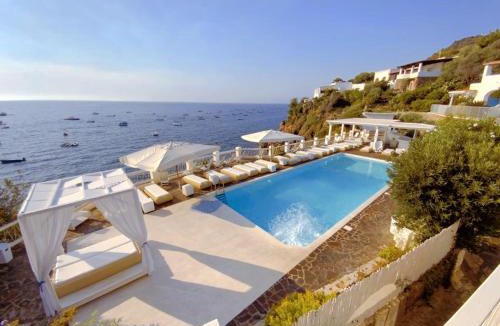 Panarea Hotel | La Piazza Luxury Hotel & Spa