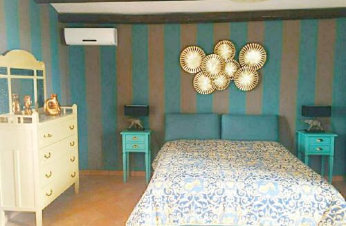 Fontane Bianche House | La stanza delle Muse in Villa con Piscina