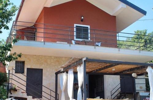 Piedimonte Etneo Villa | La terra dei ciliegi tra l'Etna e il mare di Taormina