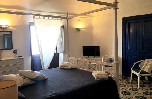 Santa Marina Salina Bed & Breakfast | La Villa Rossa