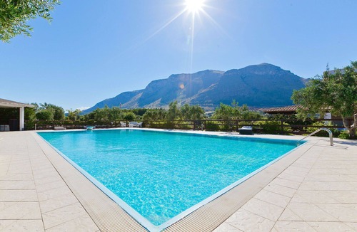 Castellammare del Golfo Villa | Landlord villa in Sicily with Pool