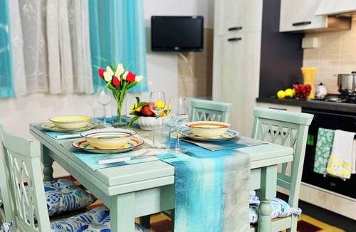 Tropea Apartment | Large Apartment in Tropea Center for max 10 people, free parking, near station