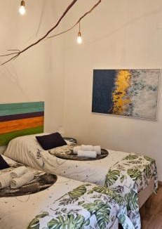 Borgo Vecchio Apartment | Large apartment near Politeama 2 bathrooms Up to 8 Guests