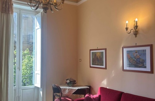 Centro Storico Apartment | Large Art Nouveau dwelling in central Via Roma near major monuments