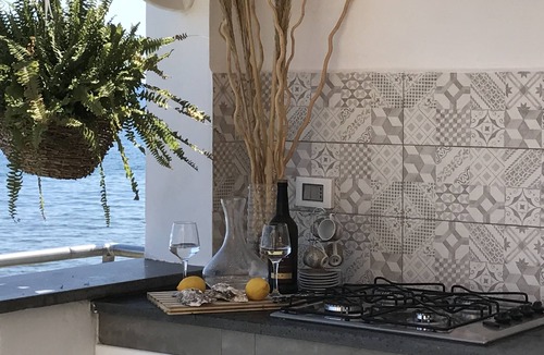Trabia Apartment | Last Minute-Jacuzzi & Sea View