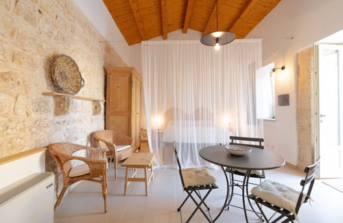 Casa Papa House | Lavanda - open space in the Hyblean countryside - Holiday Home CIR: 19088006B401426