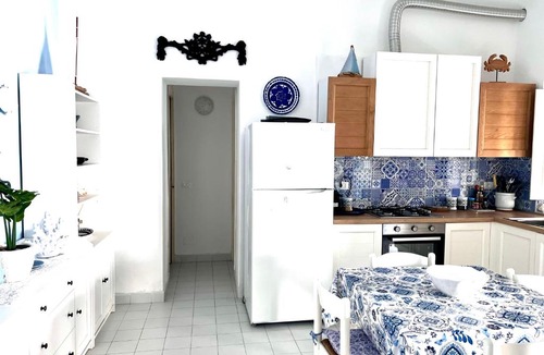 Lingua House | Le casette di nonna Giulia B