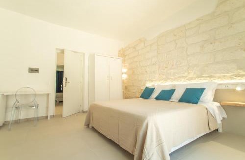 Lampedusa House | Le Grotte