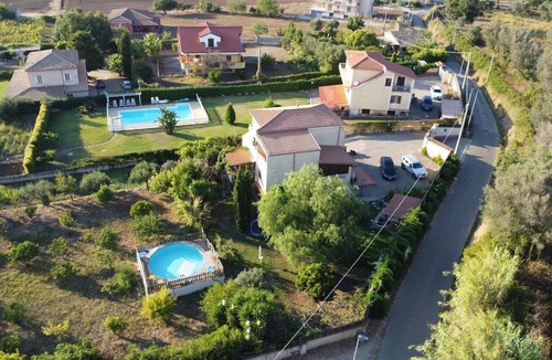 Brattiro Villa | Le Ville Rosa Pi, with two pools for 20 persons near Tropea