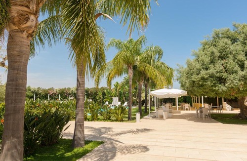 Syracuse Hotel | Life Hotels Kalaonda Resort