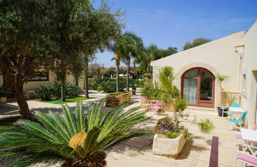 Syracuse Hotel | Life Hotels Kalaonda Resort