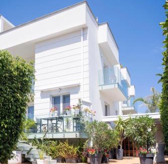 Mondello Villa | Lillà Unique Mondello Elegant sea Villa and SPA