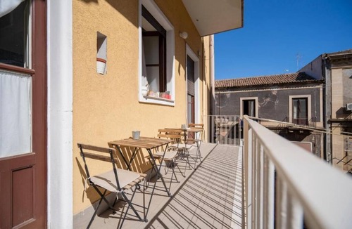 Catania City Centre Apartment | Living Simply