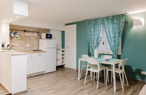 Mazara del Vallo Apartment | Loft 'Benny - Mazara Del Vallo' with Wi-Fi and Air Conditioning