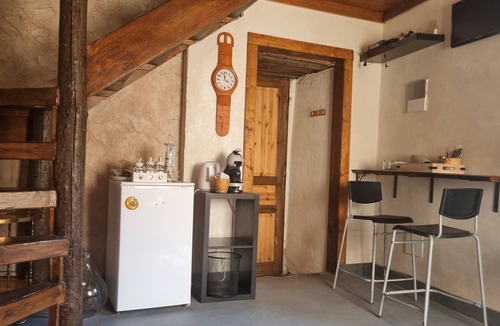 Pedara House | Loft su due Piani Indipendente .parcheggio e Wi-fi Gratuito