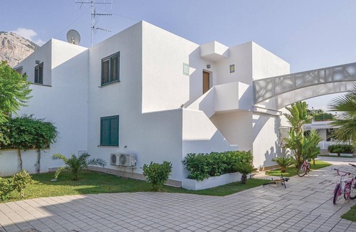 Isola delle Femmine Apartment | Lovely apartment in Isola delle Femmine
