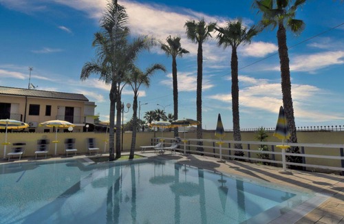 Porto Empedocle Apartment | Lovely apartment for 4 people with pool, A/C, WIFI, TV and balcony