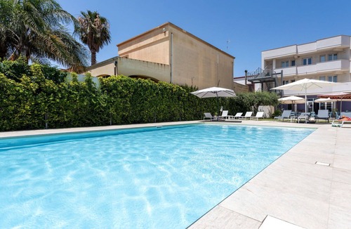 Marsala Apartment | Lovely apartment for 4 guests with A/C, WIFI, pool, TV and balcony