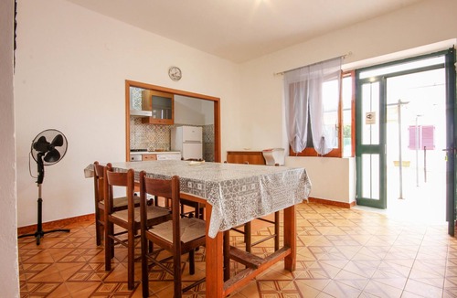 Casal Velino Apartment | Lovely apartment in Casal Velino with WiFi