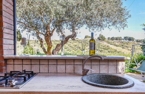 Casteldaccia Apartment | Lovely apartment in Casteldaccia with WiFi
