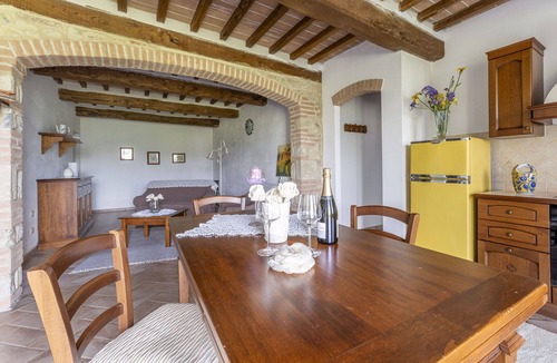 Radicondoli Villa | Lovely apartment in villa for 4 guests with WIFI, pool, veranda and panoramic view