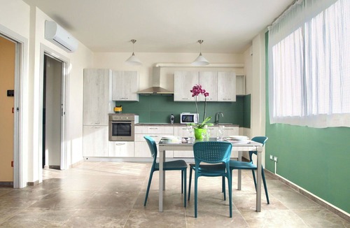 Costa dʼOneglia Villa | Lovely apartment in villa for 4 people with A/C, WIFI, TV, patio and pets allowed