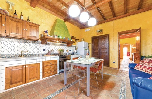 Menfi House | Lovely home in Menfi AG with private swimming pool, can be inside or outside