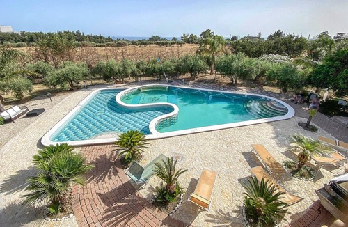 Menfi House | Lovely home in Menfi AG with private swimming pool, can be inside or outside