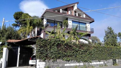 Carrubazza-Motta House | Lucrezia Garden Catania
