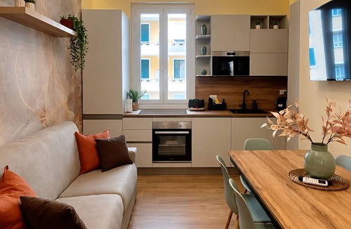 San Giovanni Apartment | Luxury Apartment in San Giovanni for 10 Guests - 3 Bathrooms and a Jacuzzi