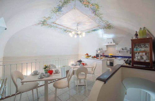 Pogerola Villa | Luxury Historic Villa, Heated Jacuzzi, Lemon Garden & Stunning Amalfi Sea Views