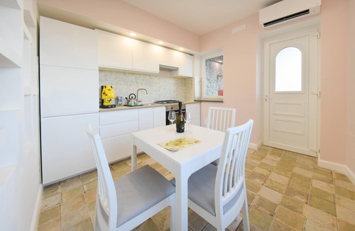 Lacco Ameno Apartment | Luxury Suite con Jacuzzi - Belgodere Apartments
