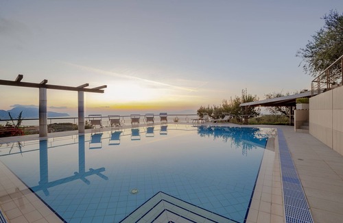 Schiazzano Villa | Luxury villa with marvellous terrace overlooking the sea