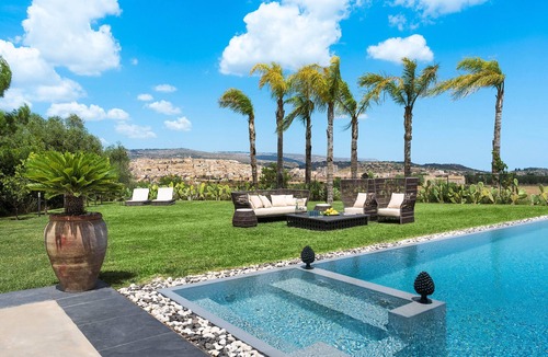 Noto Villa | Luxury villa with pool in Noto