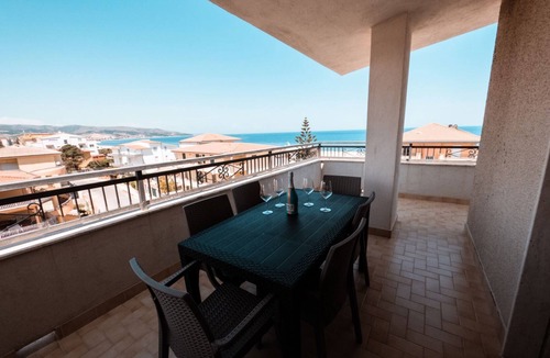 Marina di Strongoli Apartment | Magnificent Apartment thirty meters from the sea