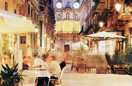 Trapani City Centre Apartment | Magnificent vacation home in the heart of the historic center of Trapani