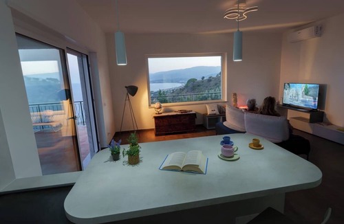 Copanello Apartment | Maison Stalettì between sky, sea and prickly pears